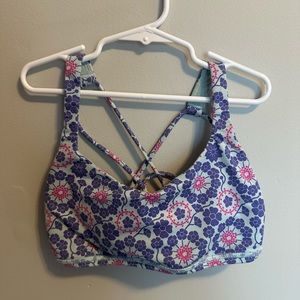 lululemon bra size 4